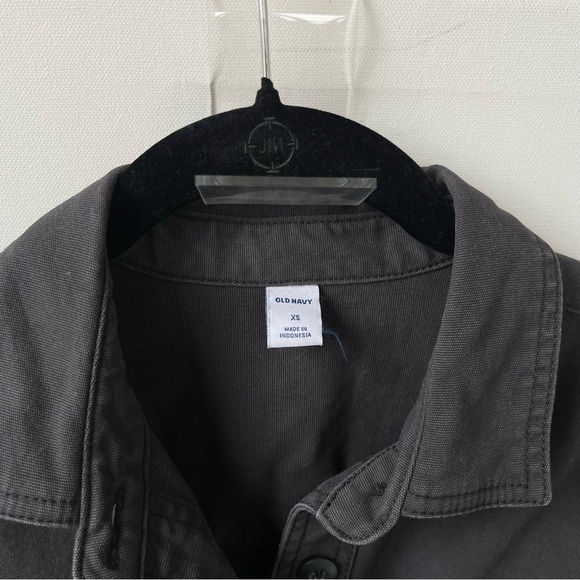 Old Navy Long-Sleeve Zip-Front Cropped Utility Jumpsuit for Women size XS - Picture 6 of 7